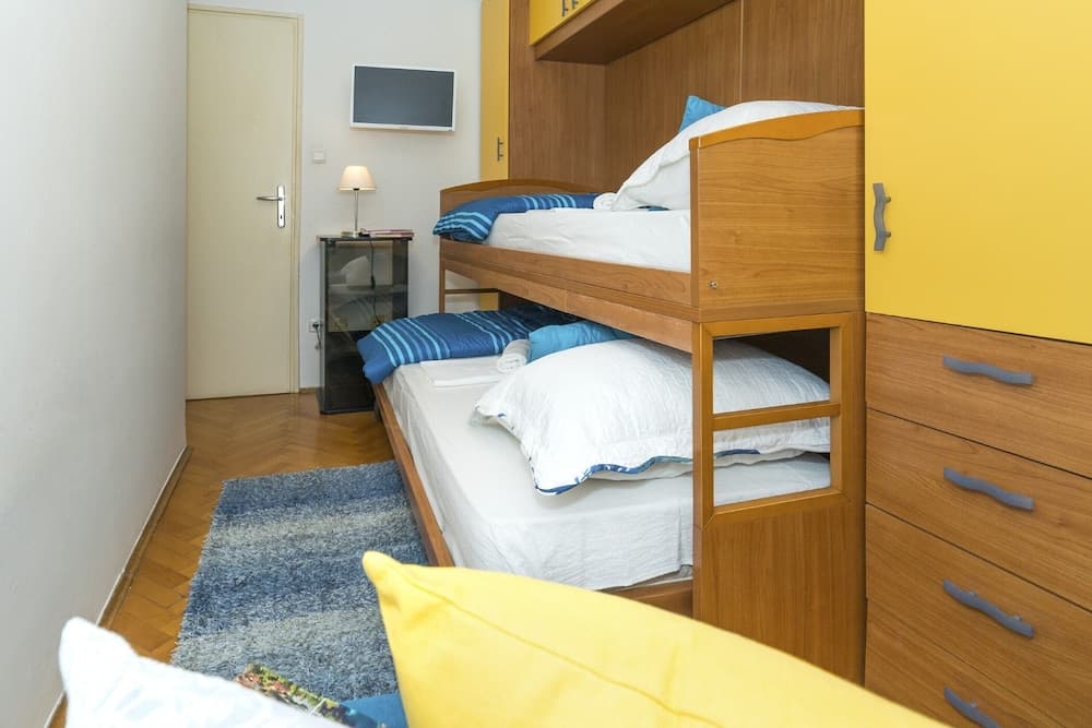 Apt. Near Center With Balcony With the sea View