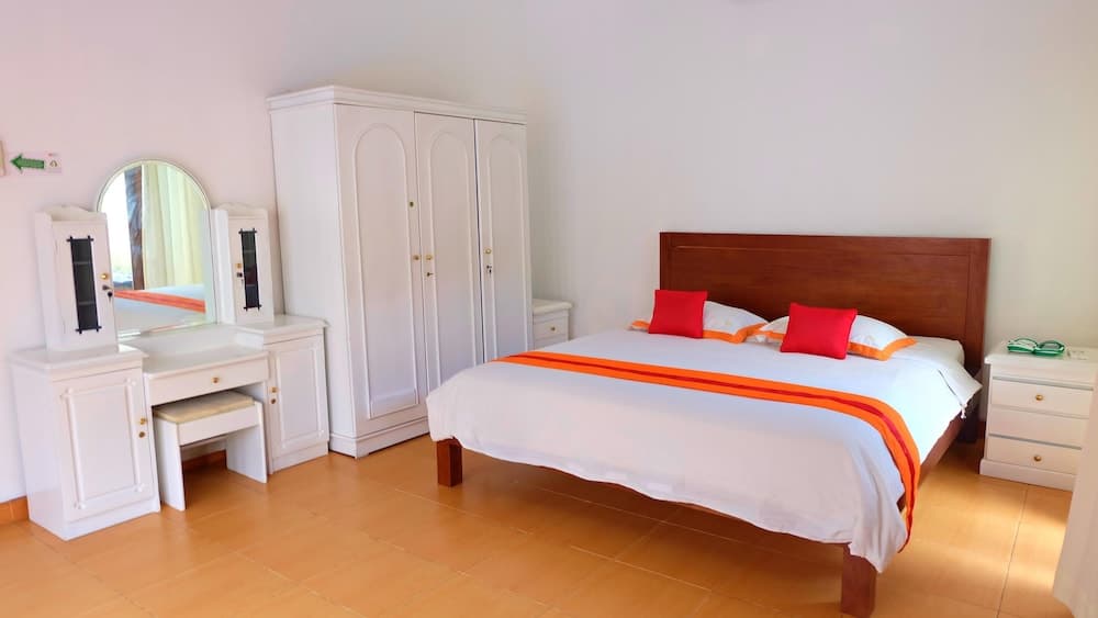 Villa Wirosaban with Private Pool by Simply Homy