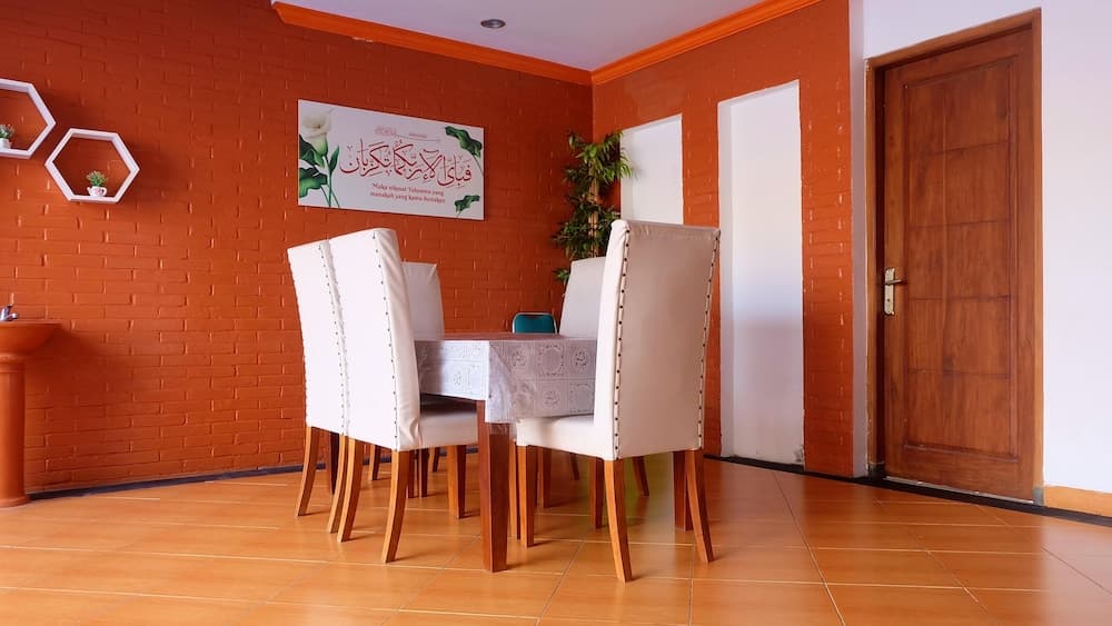 Villa Wirosaban with Private Pool by Simply Homy