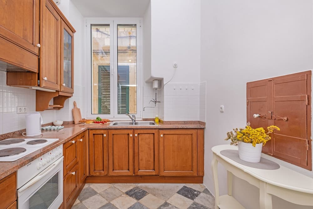 City Buzz Apartment by Irundo