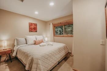 40sl - Hot Tub - Bbq - Pets Ok - Wifi - Sleeps-8 3 Bedroom Cabin by Redawning