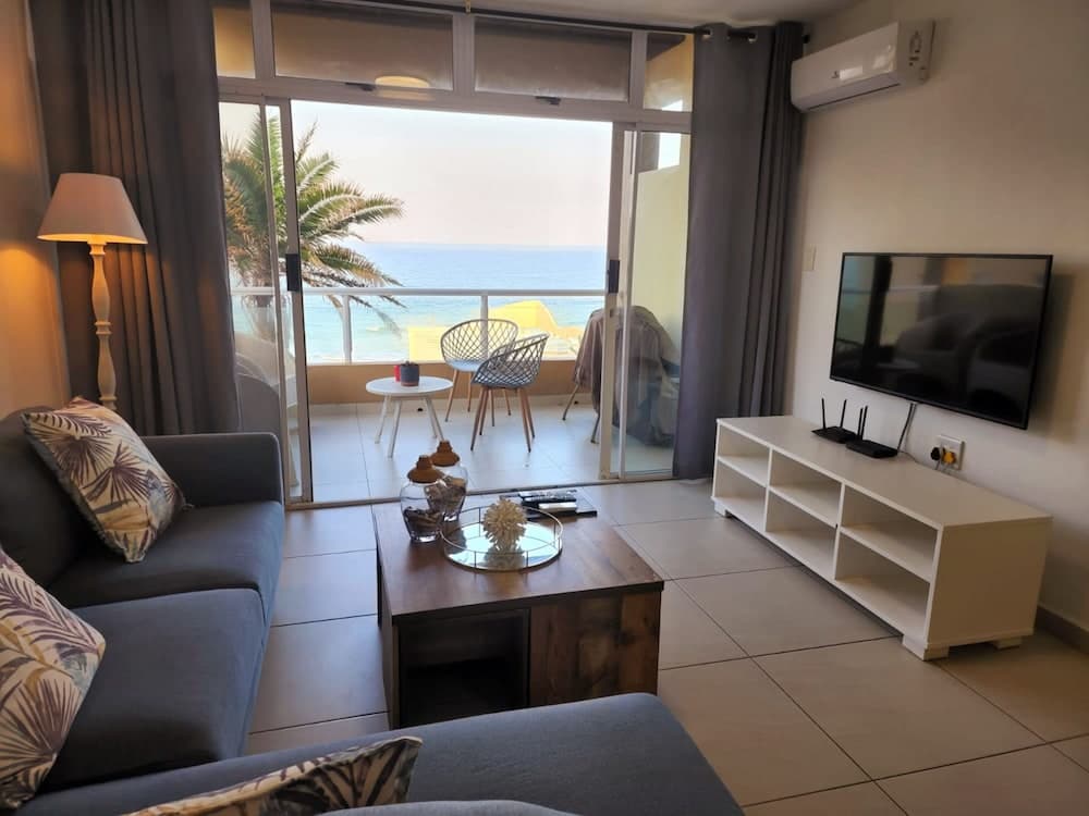 16 Mallorca Umdloti beach front Magic