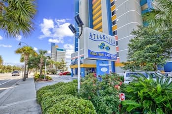 Stunning Oceanfront View Atlantica Tower