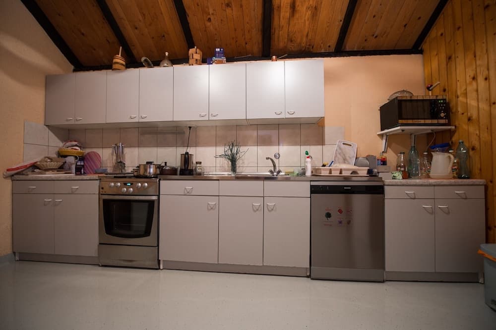 A1 Cozy Apt. w. big Garden, 2 Balconies & Grill