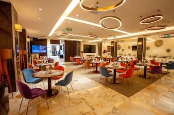 Hôtel Fleur de Lys Point E