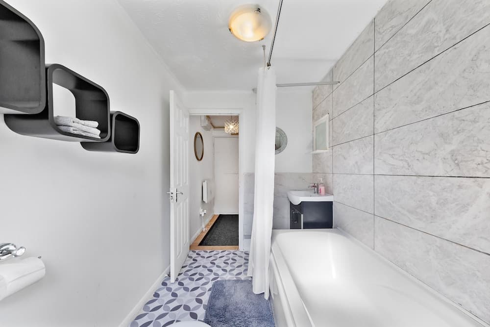 Stunning 1 Bedroom Apartment in Dagenham