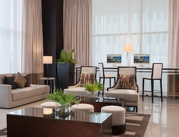 Seda Abreeza - Newly Renovated