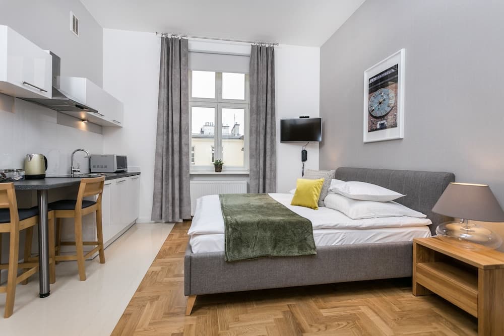 Venetian House Market Square Aparthotel