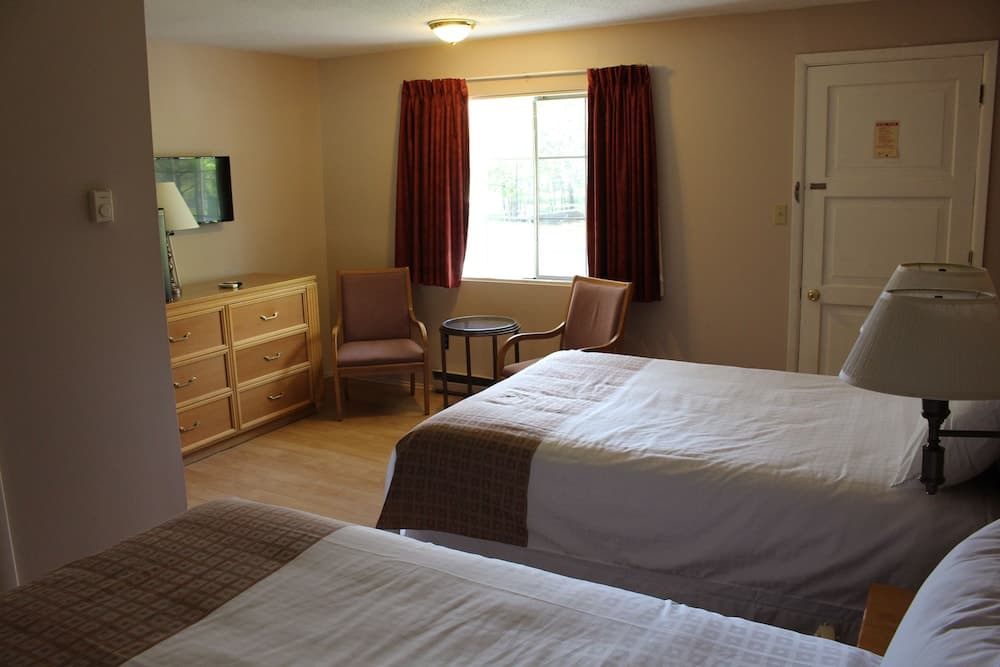 Colonial Resort-1000 Islands