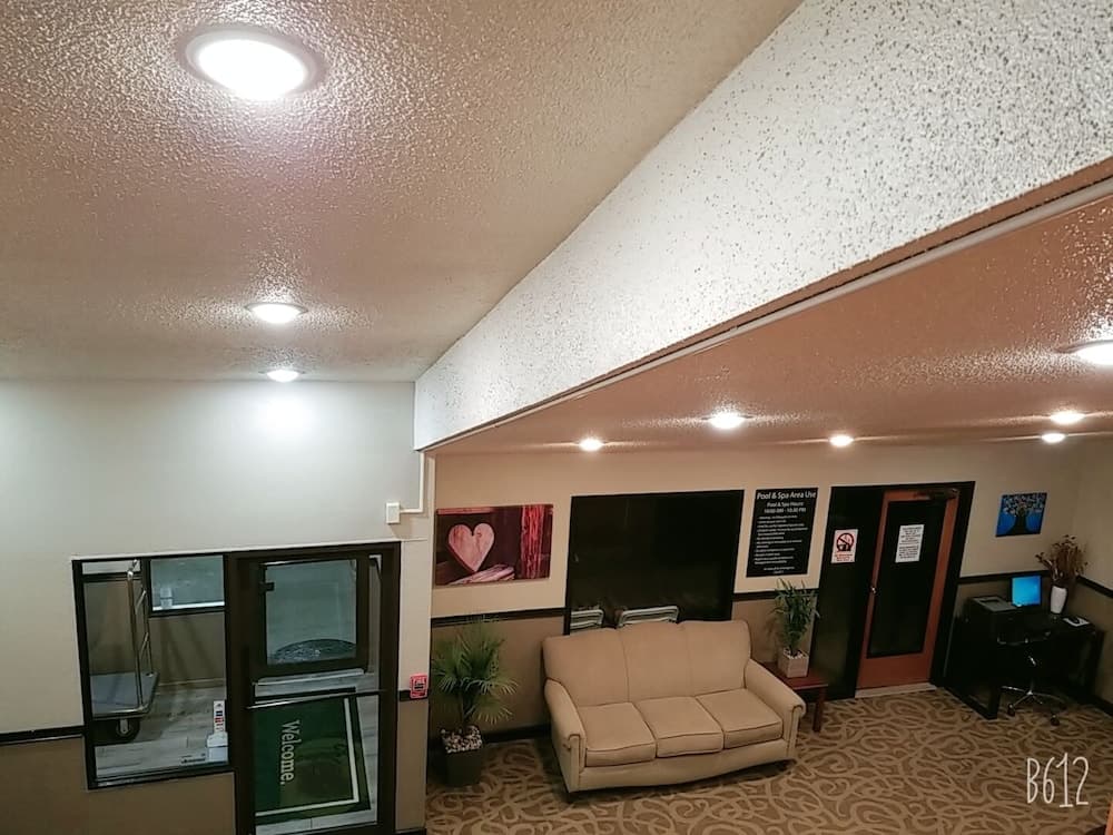 Super 8 by Wyndham Glenwood