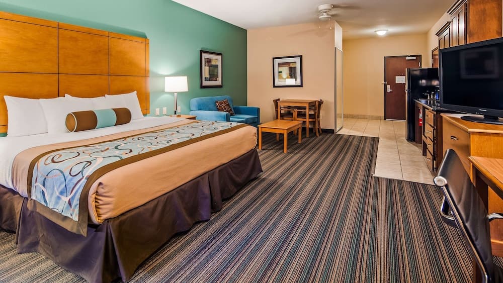 Best Western Plus Seminole Hotel & Suites