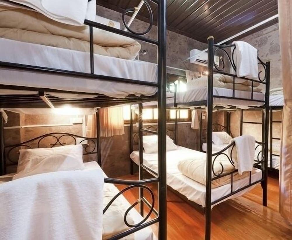 Gotum Hostel & Restaurant