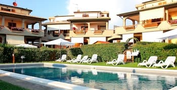 Follonica Apartments