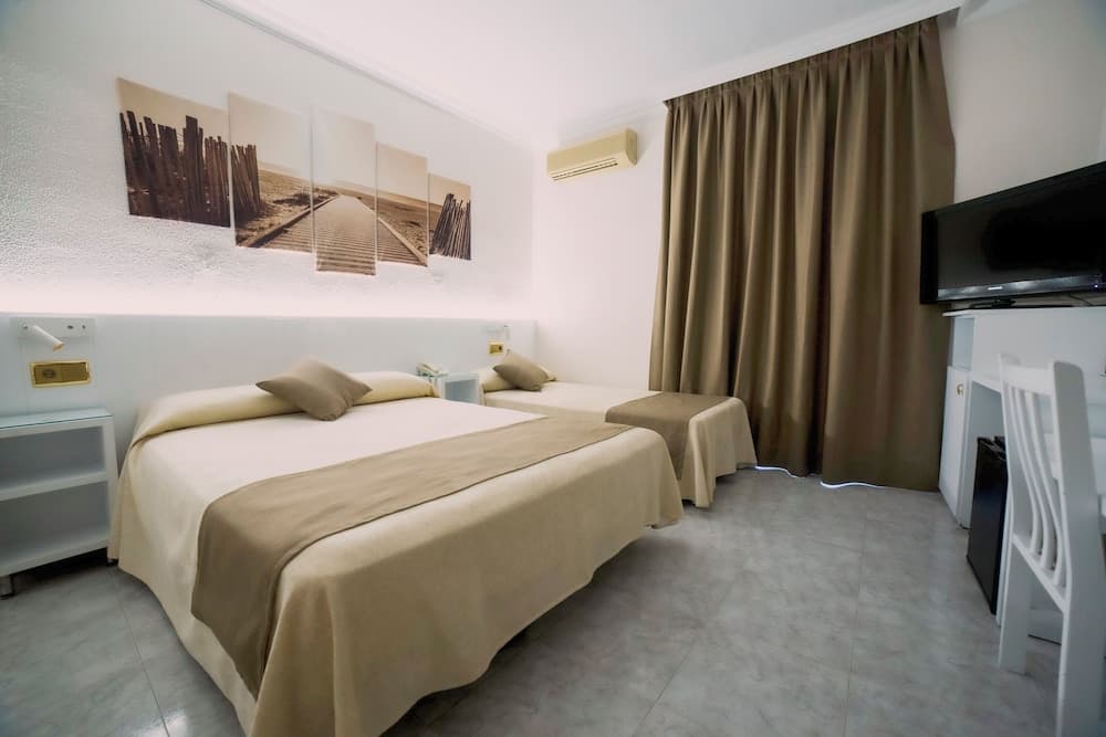Hotel Medium Claramar