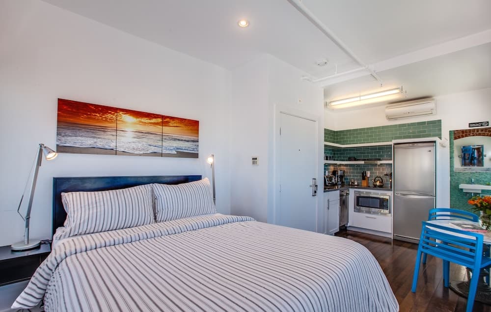 Venice Breeze Suites