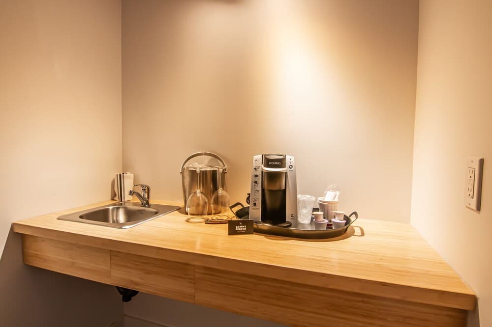 Comme Chez Soi Restaurant & Auberge