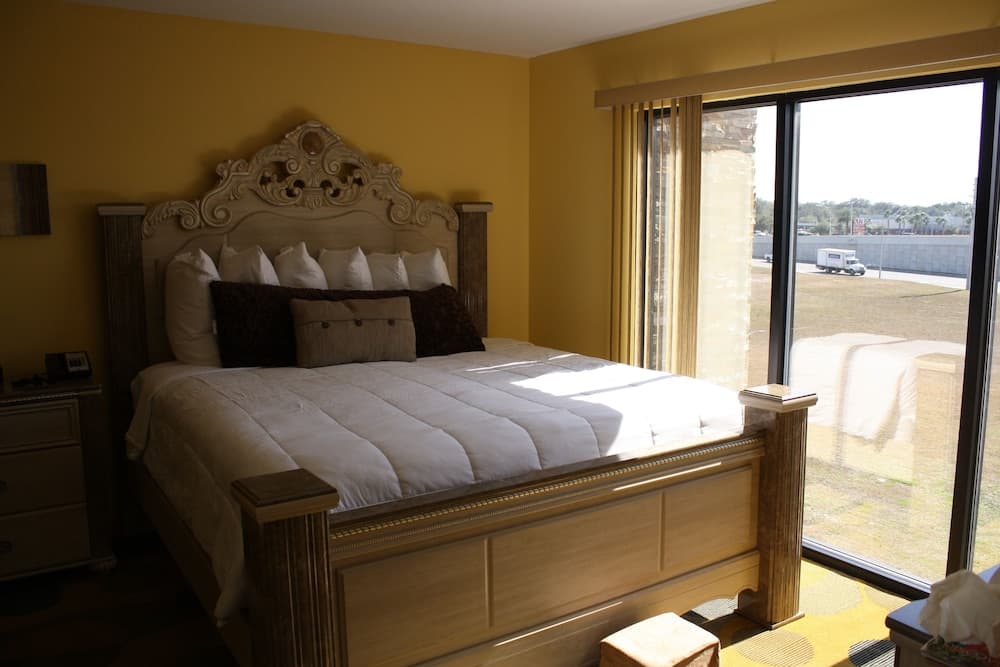 Marble Waters Hotel & Suites, Trademark by Wyndham