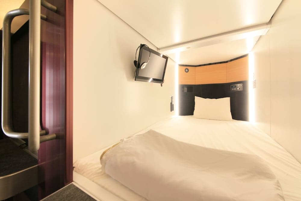 Ueno Station Hostel Oriental 1 - Caters to Men