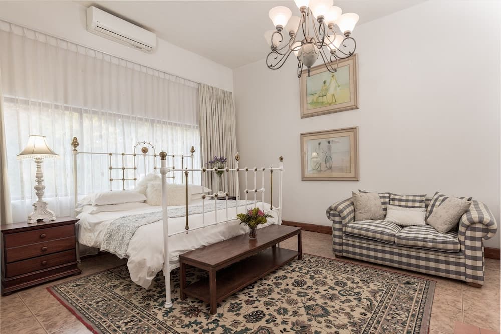 Royston Hall Guesthouse