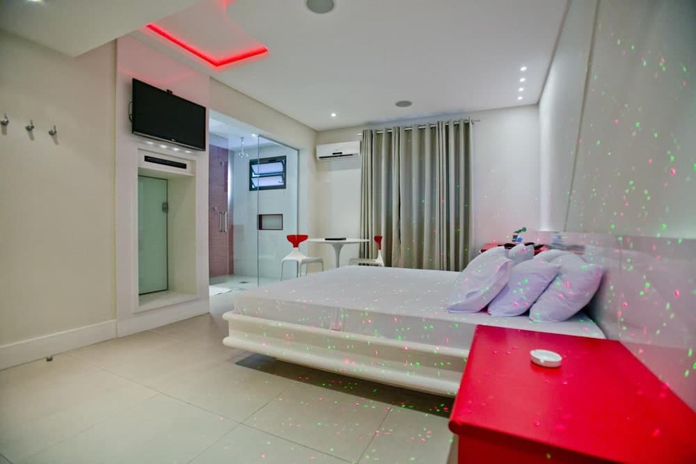 Rivieras Motel - Adults Only