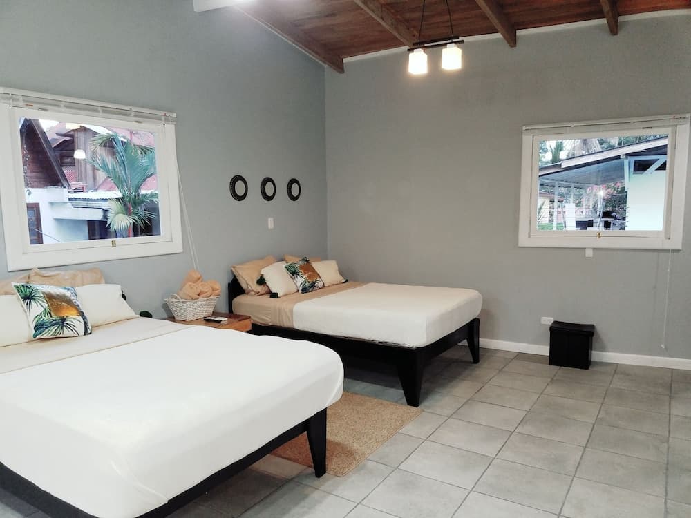 Lizard King Hotel & Suites