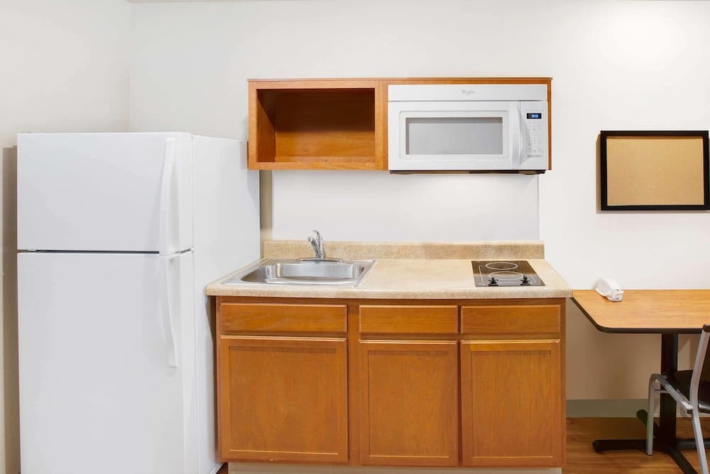 WoodSpring Suites College Station