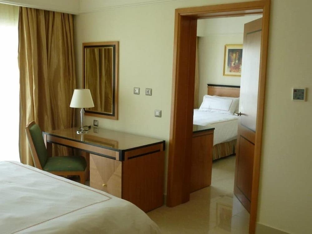 Le Royal Holiday Resort Aqua Park