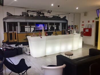 Golden Tram 242 Lisbonne Hostel