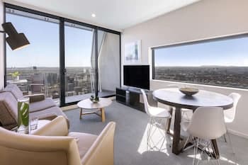 Oaks Melbourne on William Suites