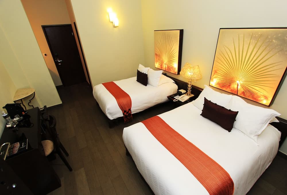 Plaza Gallery Hotel & Boutique