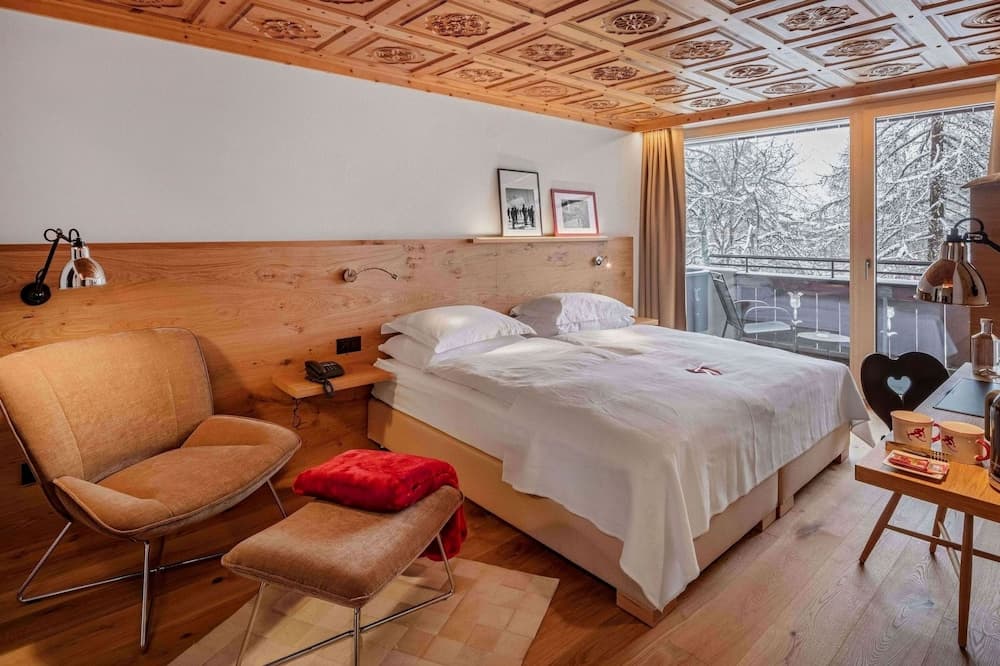 Swiss Alpine Hotel Allalin
