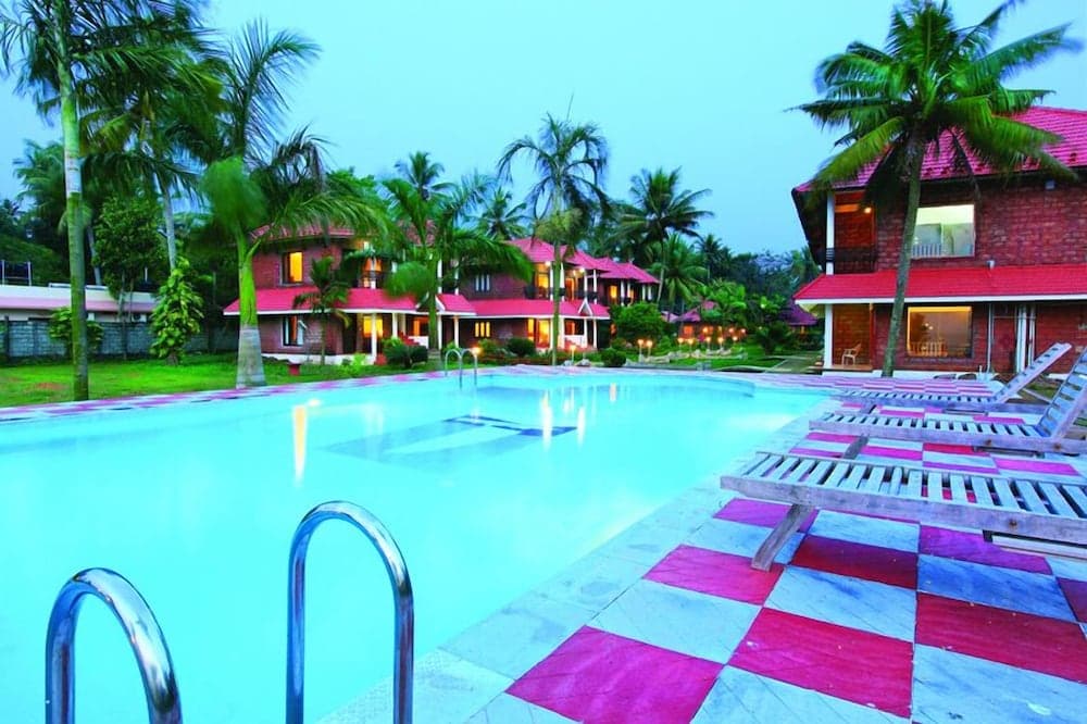 Leisure Vacations Goldfield Lake Resort