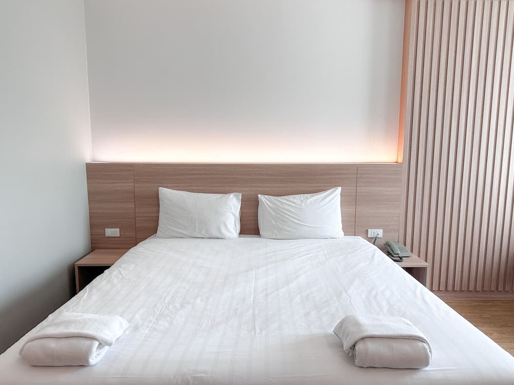 Crystal Suites Suvarnabhumi Airport