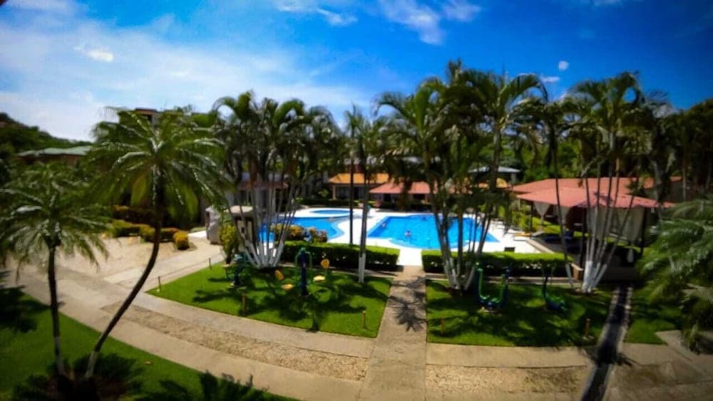 Hotel & Villas Huetares