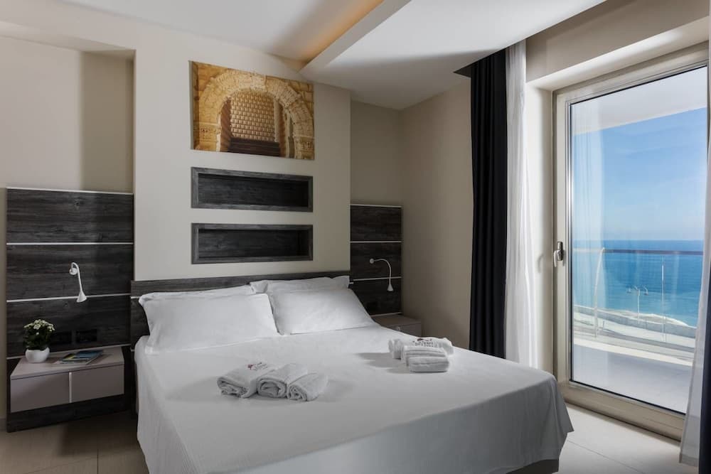 Hotel Belvedere, Torre Dell'Orso