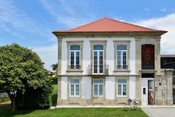 Solar Egas Moniz Charming House & Local Experiences