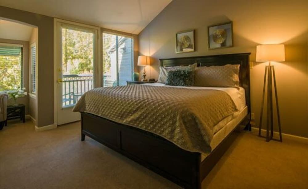 The Inn Above Oak Creek