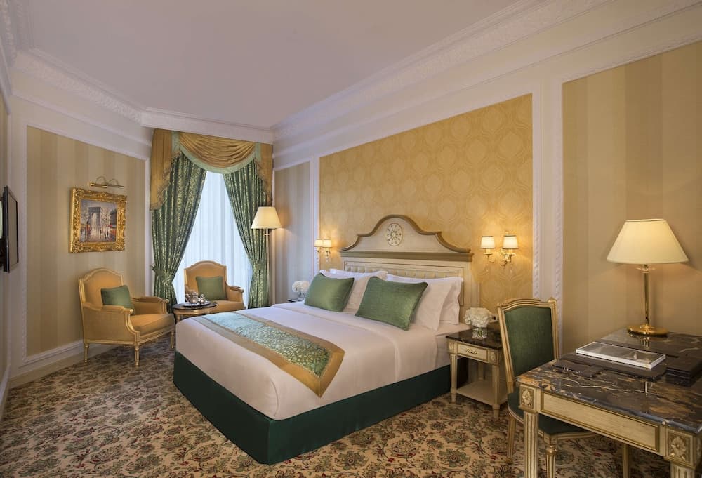 Royal Rose Abu Dhabi, a Curio by Hilton Affiliated Hotel