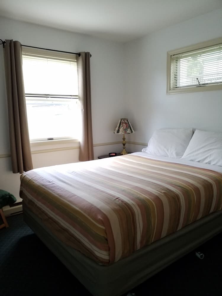 Bayside Inn & Marina