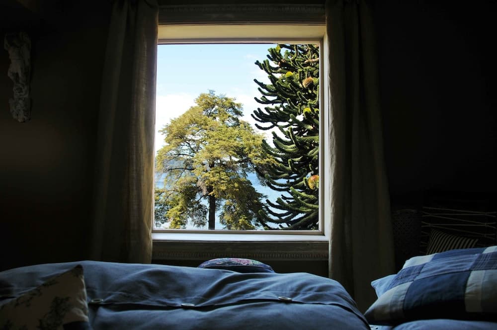 Los Juncos Patagonian Lake House