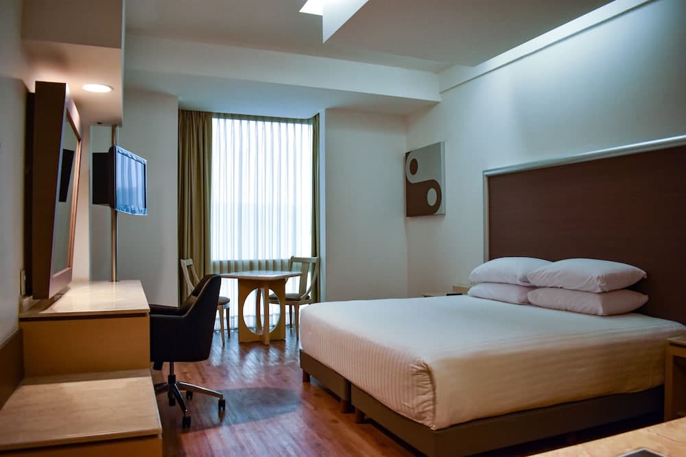 Ramada by Wyndham Mexico City Santa Fe