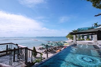 Pattaya Modus Beachfront Resort