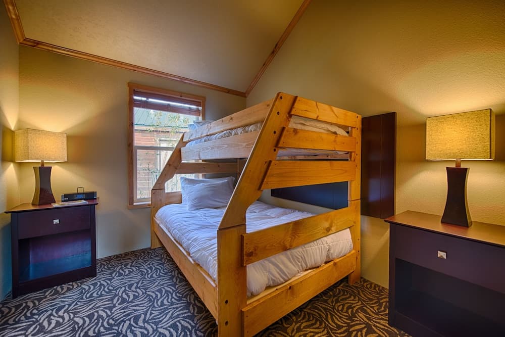 Explorer Cabins At Yellowstone