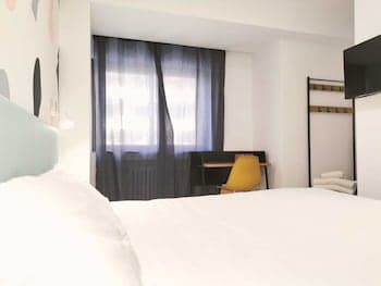 Hostal Carmen by gaiarooms