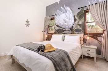 Sixteen Guest House on Main