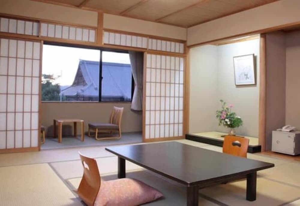 Izumiya Ryokan