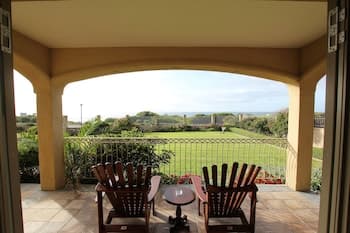 On the Cliff Guest House