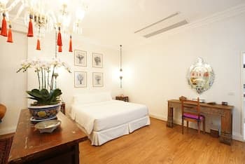 At Niman Conceptual Home