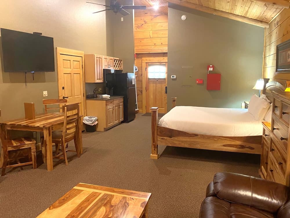 The Lodges at Sunset Village