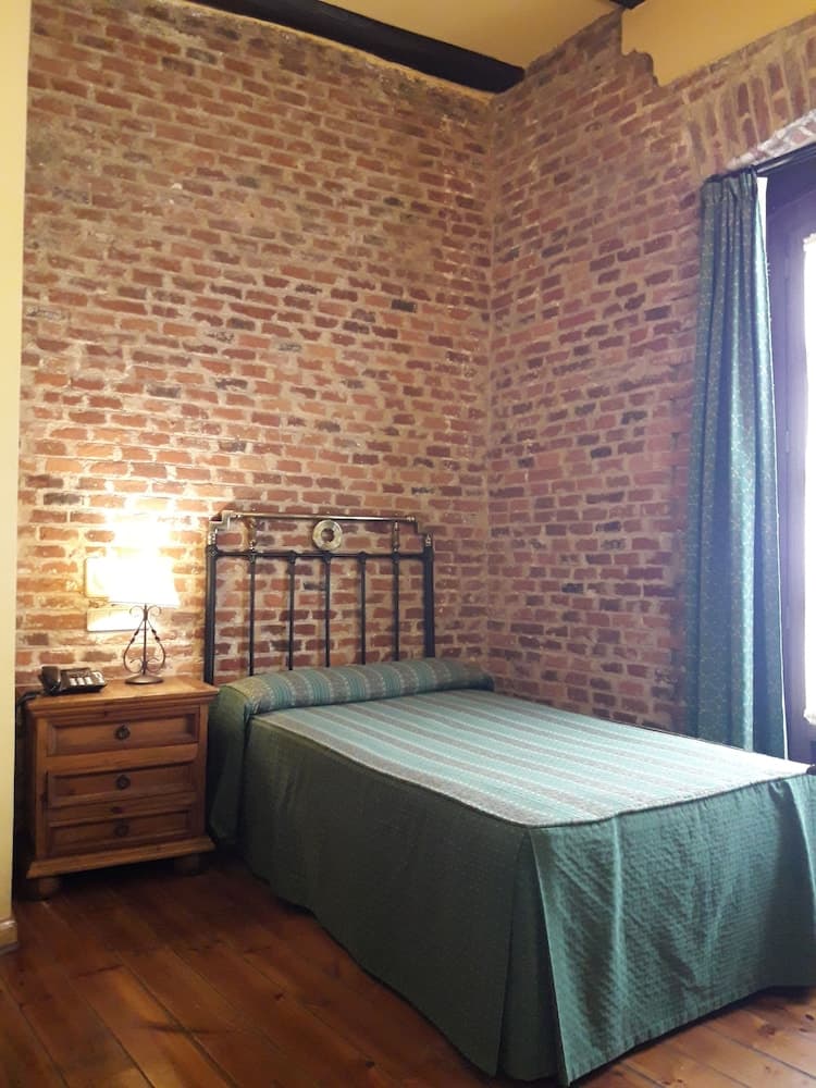 Hotel La Posada Regia